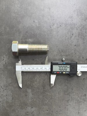 Болт М20х70х1,5  фаркопа