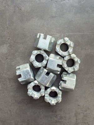 Гайка М14 прорезная