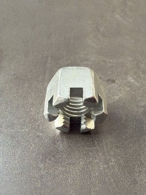 Гайка М14 прорезная