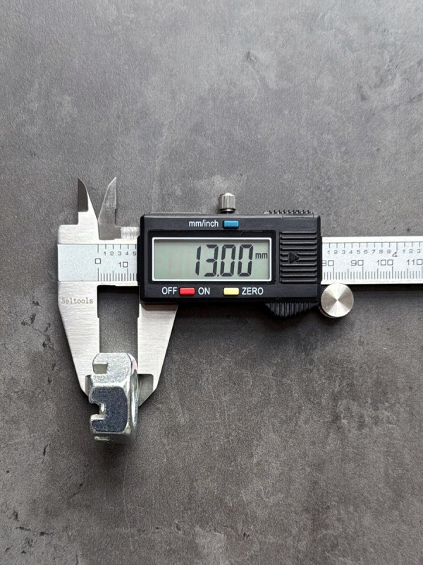 Гайка корончатая, прорезная низкая М20х1,5 ГОСТ 5933-73