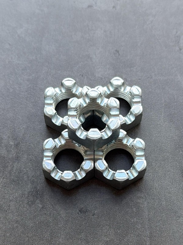 Гайка корончатая, прорезная низкая М20х1,5 DIN 937 класс прочности 10