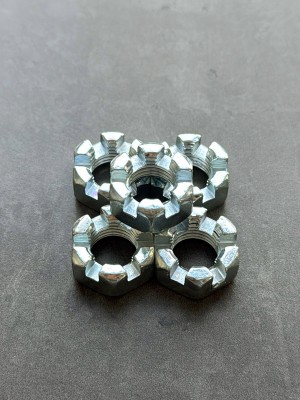 Гайка корончатая, прорезная низкая М16 DIN 937 класс прочности 10