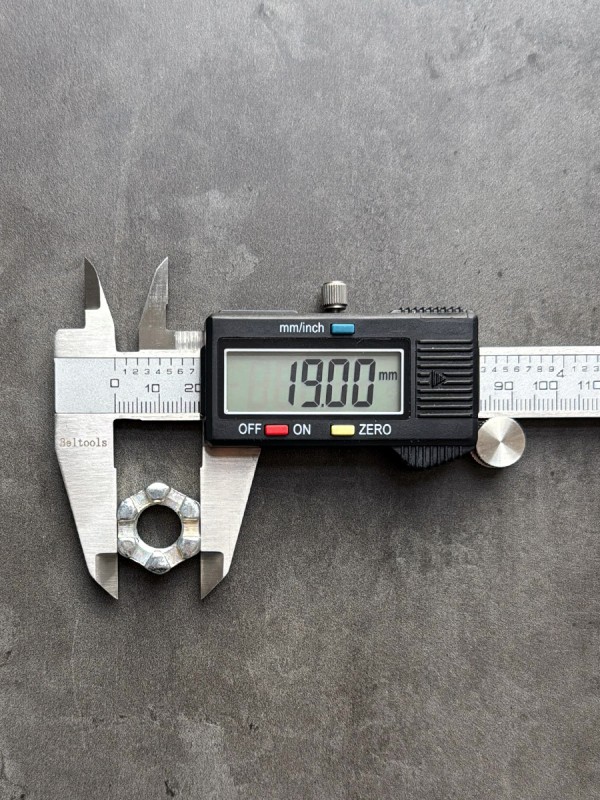 Гайка корончатая, прорезная М12х1,25 ОСТ 37.001.108-75